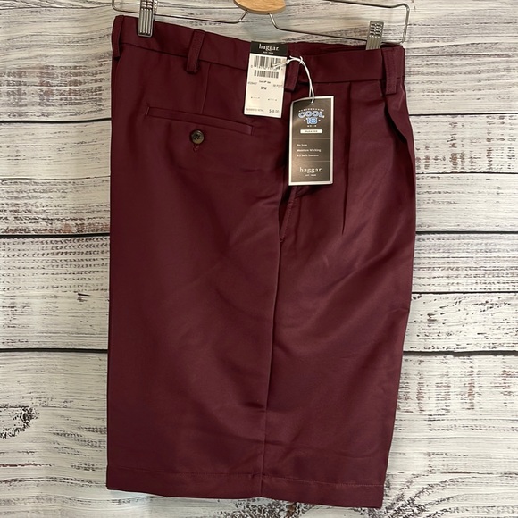 HAGGAR Men’s Performance Wear Pleated Golf Shorts Port Red | Size 32" - Picture 2 of 5